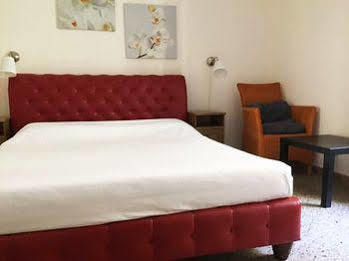 Hostal New